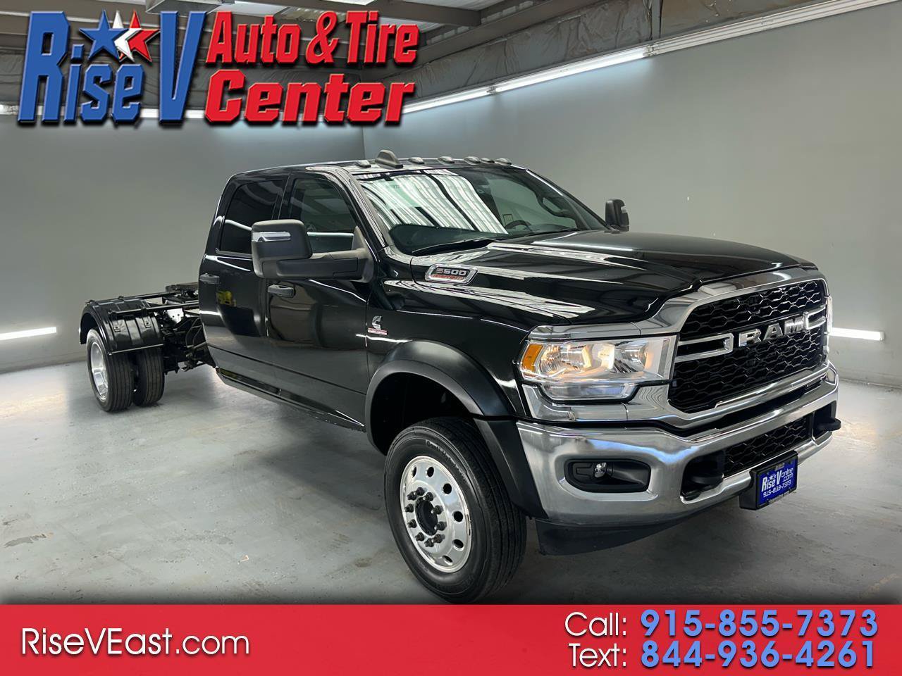 Used 2023 RAM 5500 Tradesman w/ Chrome Appearance Group RWD image 1