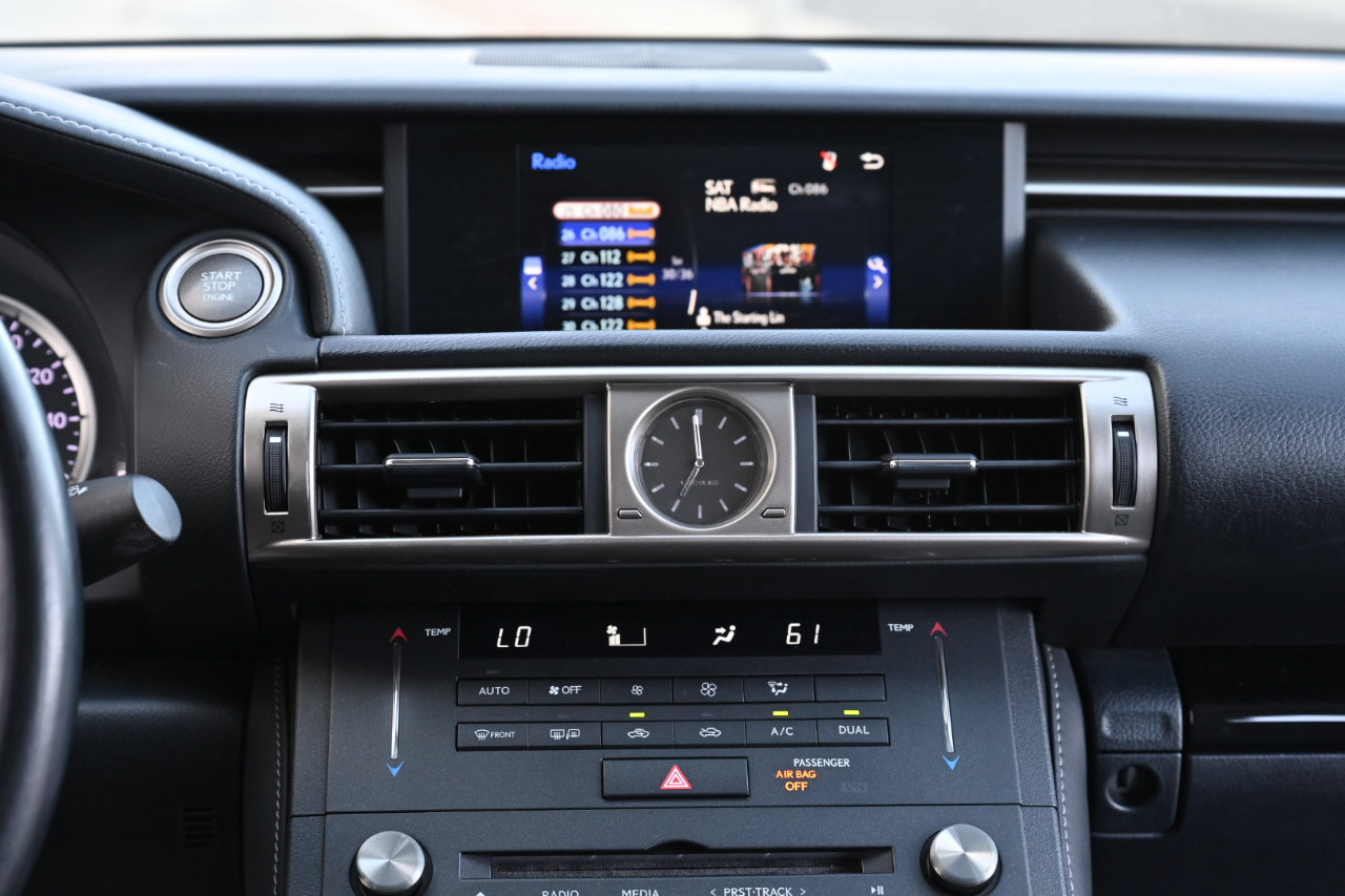 Used 2015 Lexus IS 250 w/ Premium Package RWD image 18