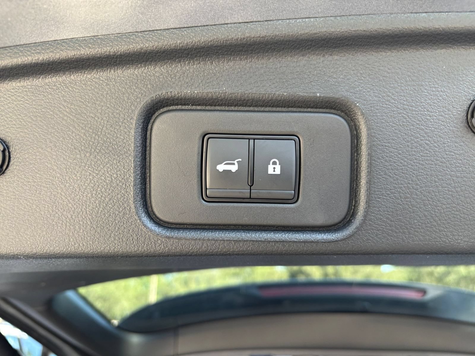 Used 2026 Nissan Pathfinder SL FWD image 22
