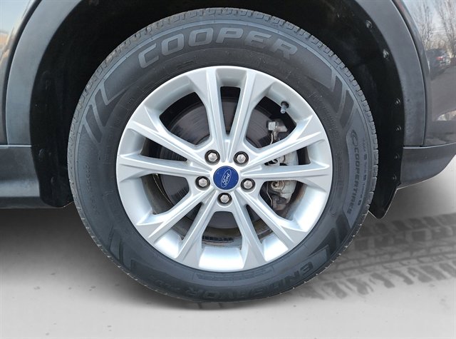 Used 2018 Ford Escape SE image 15