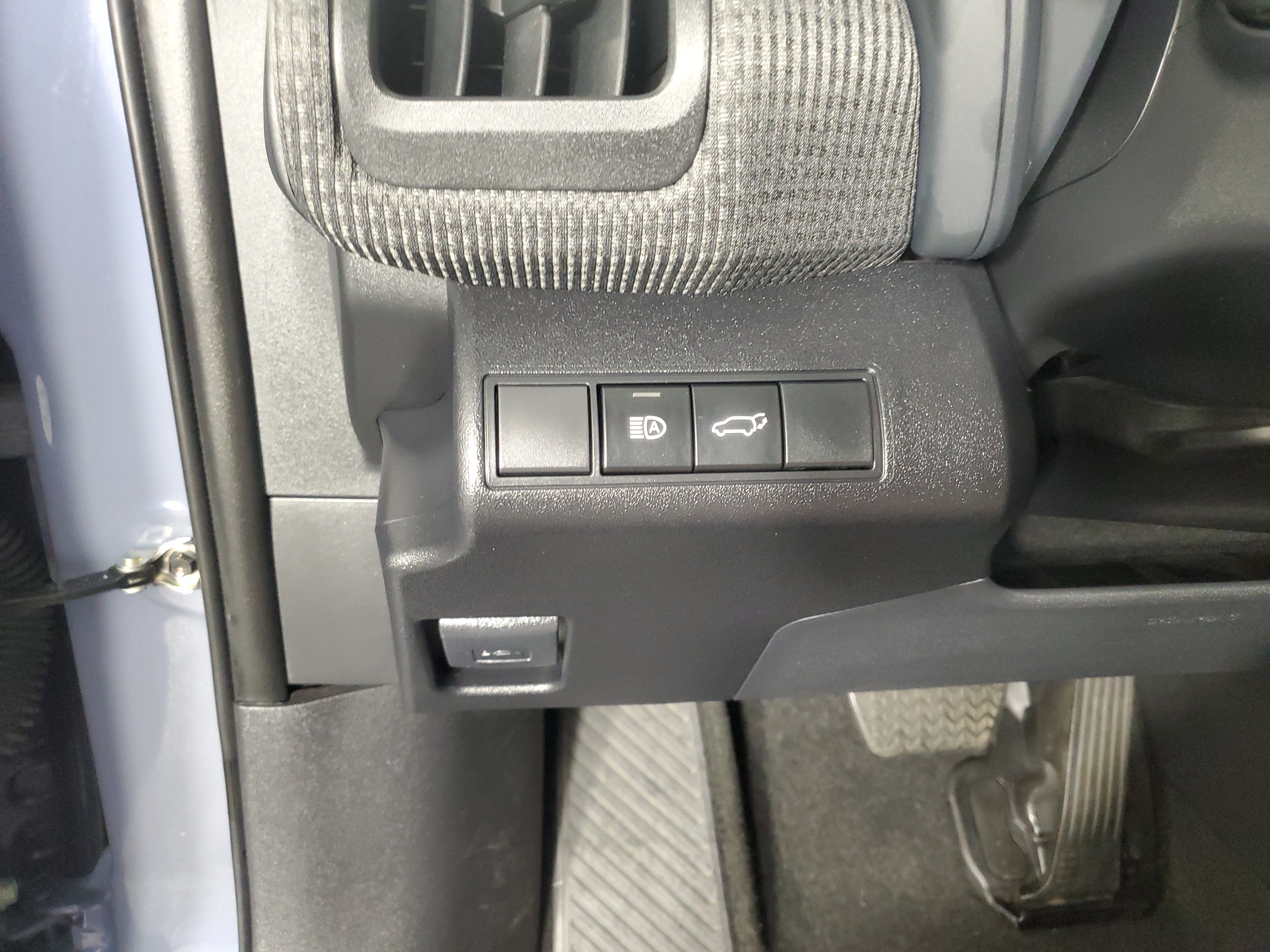 Used 2023 Subaru Solterra AWD image 32