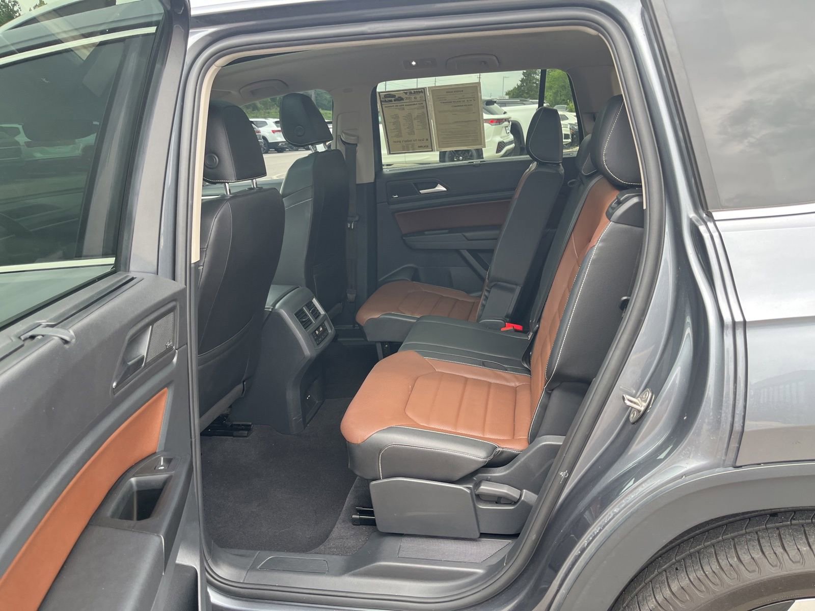 Used 2021 Volkswagen Atlas SEL Premium AWD/4WD image 29