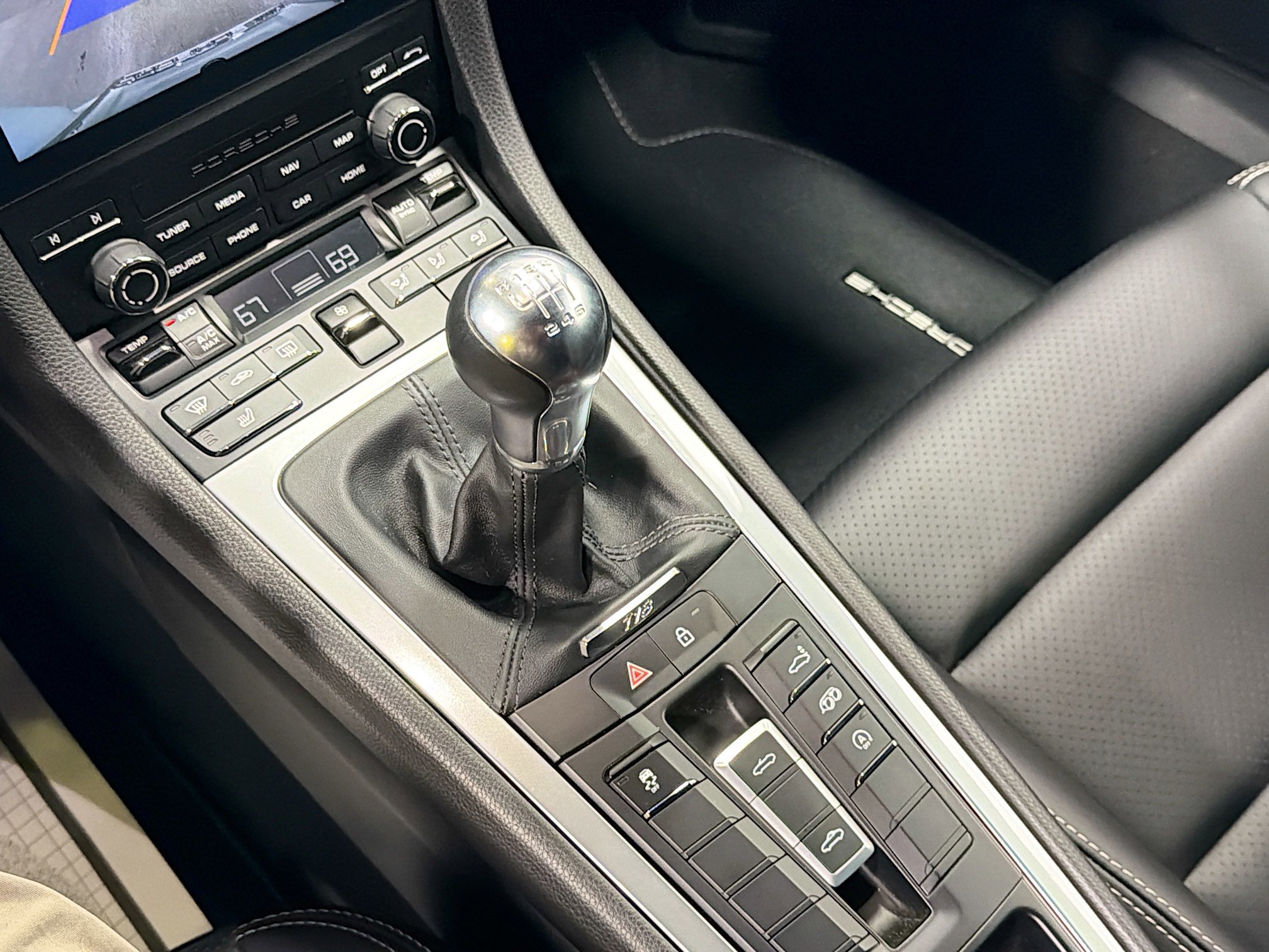 Certified 2024 Porsche 718 Boxster image 24