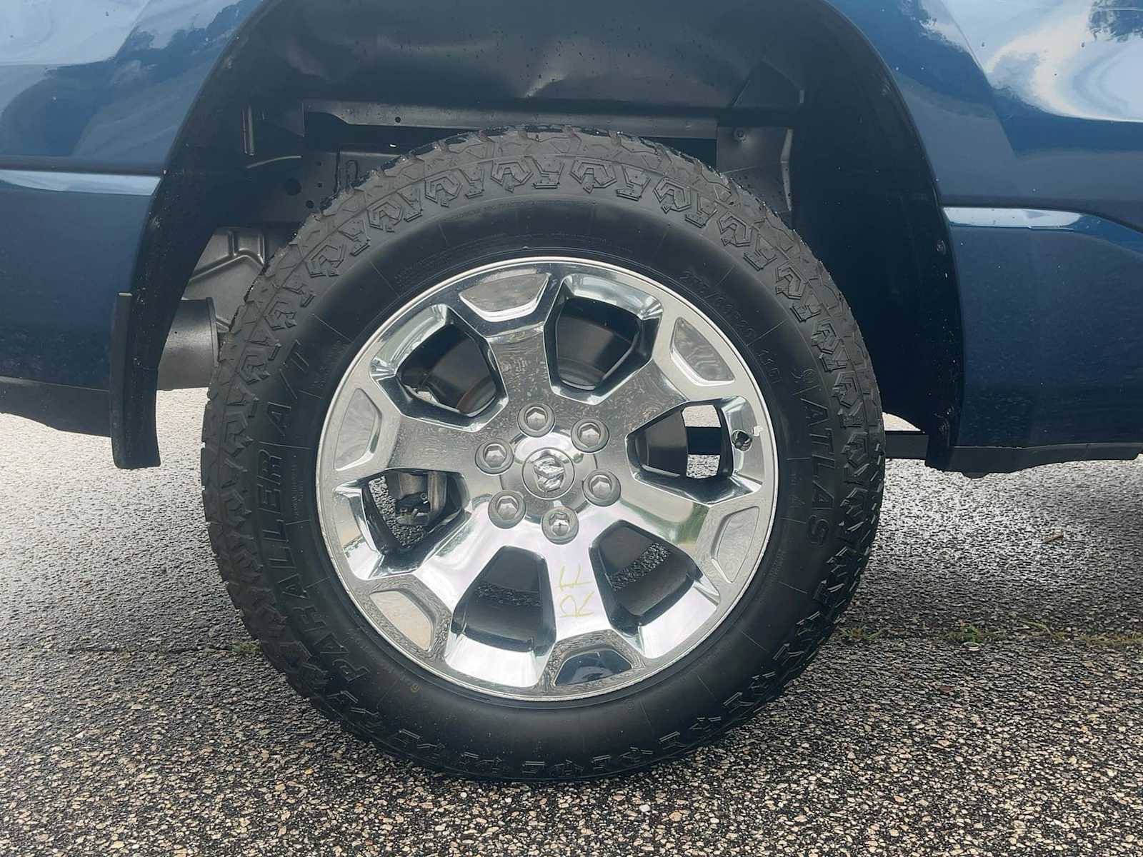 Used 2021 RAM 1500 Lone Star AWD/4WD image 40