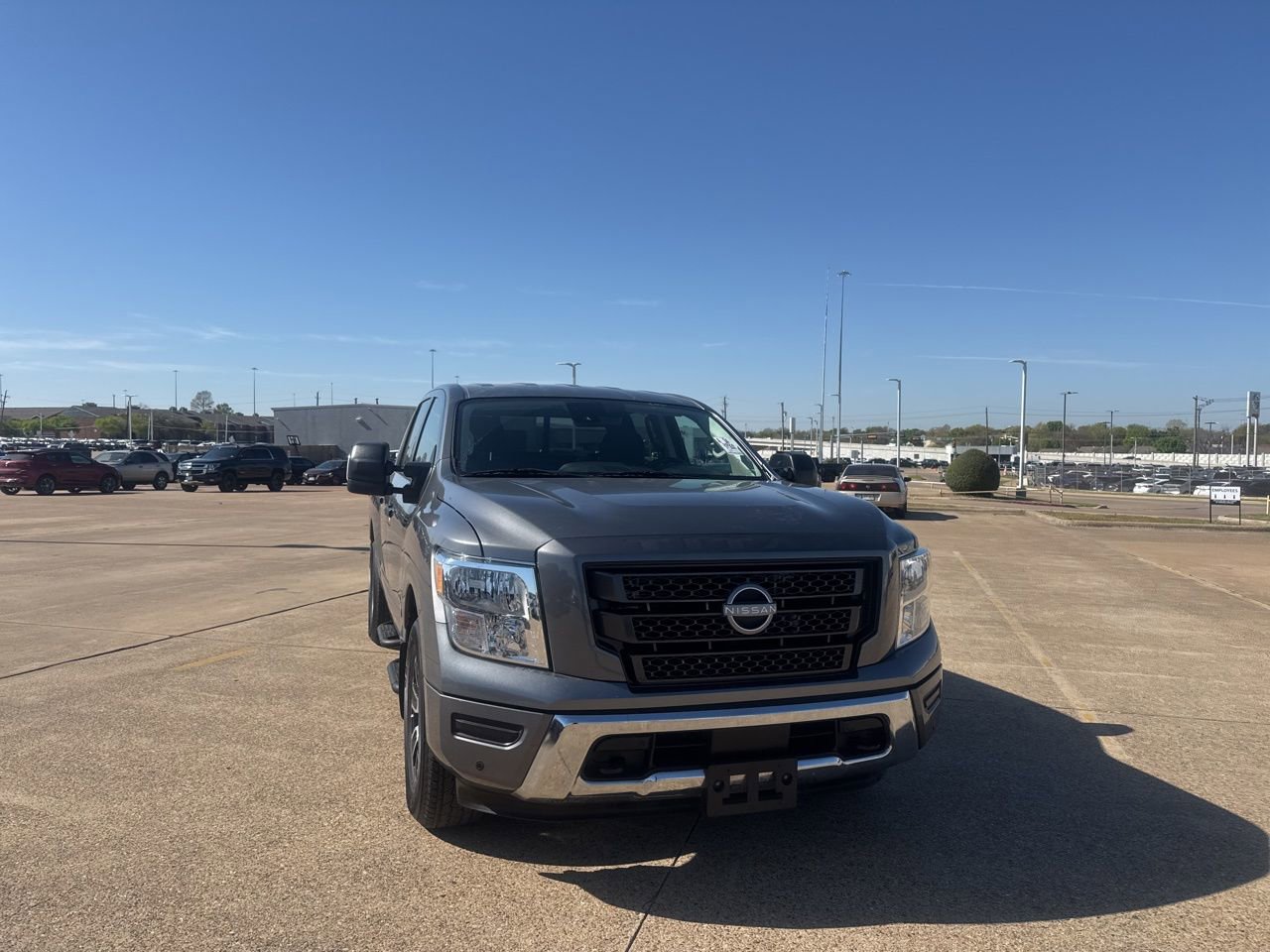 Certified 2024 Nissan Titan SV w/ SV Convenience Package image 3