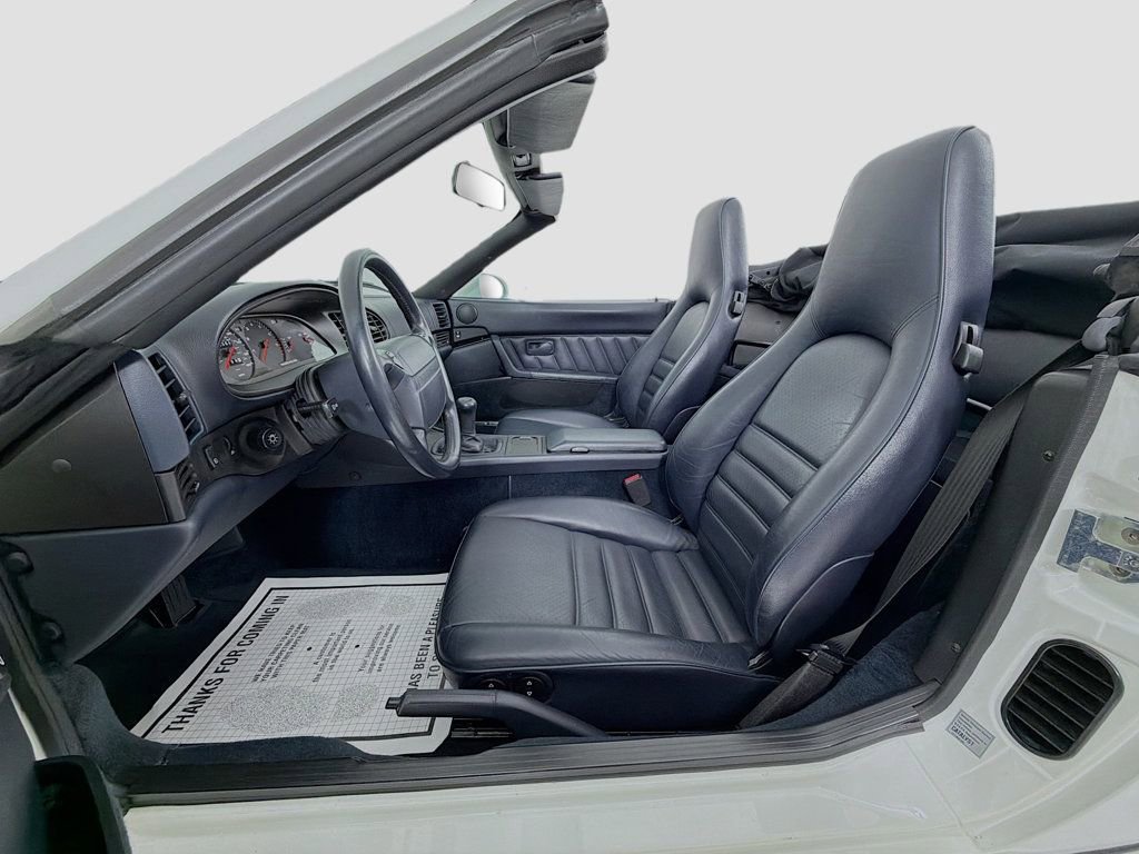 Used 1992 Porsche 968 Cabriolet RWD image 5