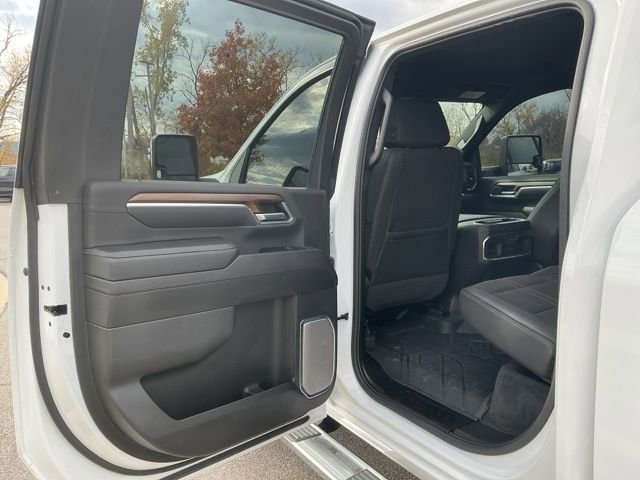 Used 2025 Chevrolet Silverado 2500 High Country image 21