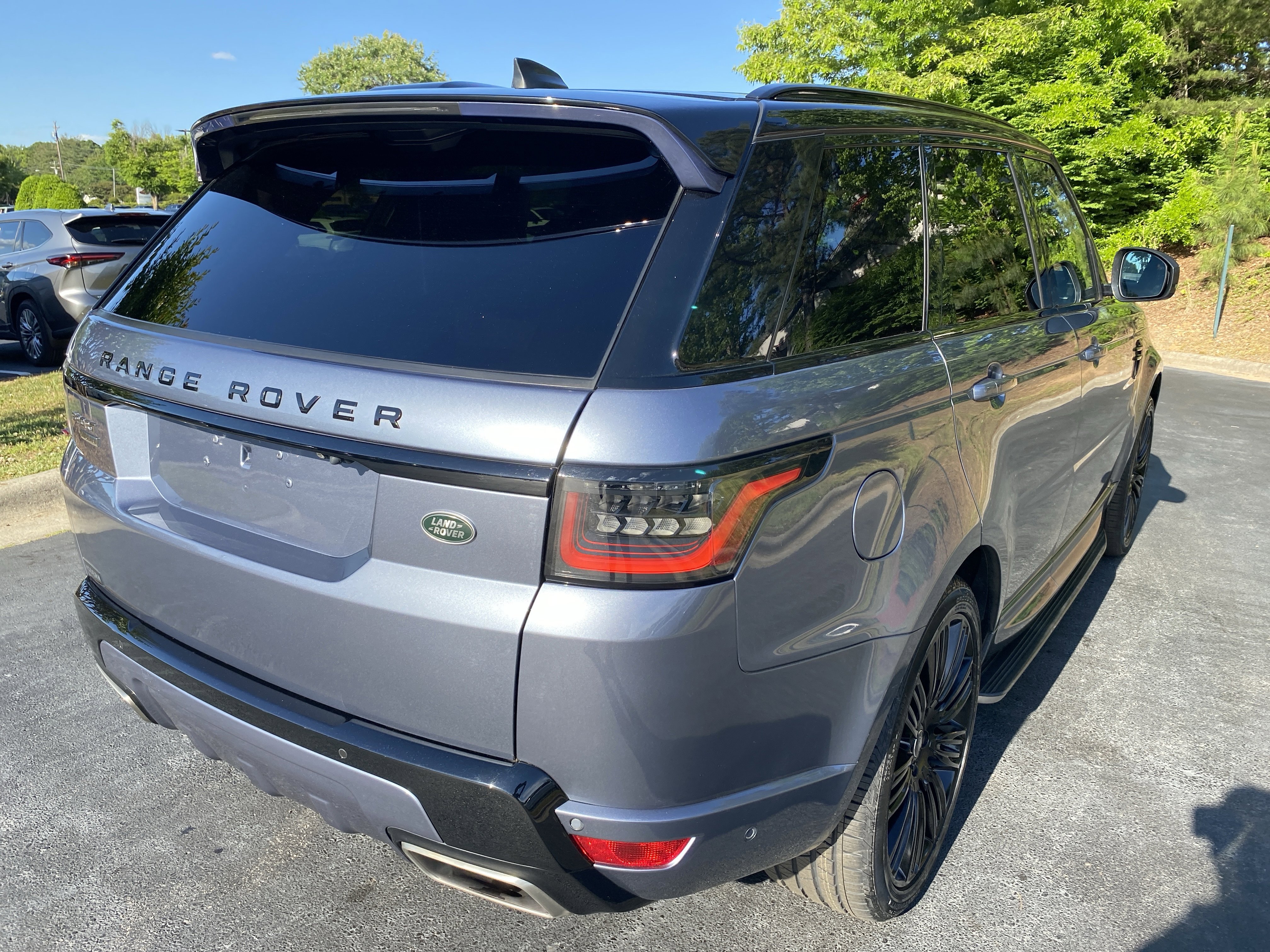 Used 2019 Land Rover Range Rover Sport Supercharged AWD/4WD image 8