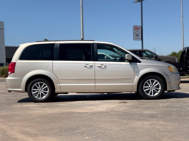 Used 2015 Dodge Grand Caravan SXT w/ Rear Park Assist Package FWD image 5