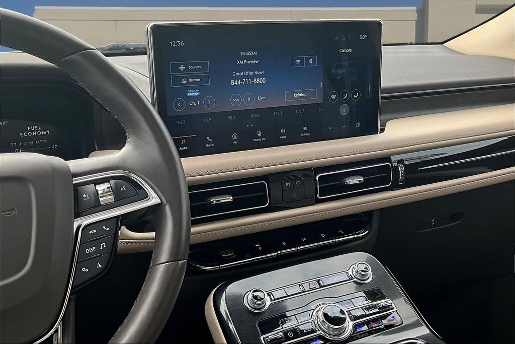 Used 2022 Lincoln Nautilus Reserve image 11