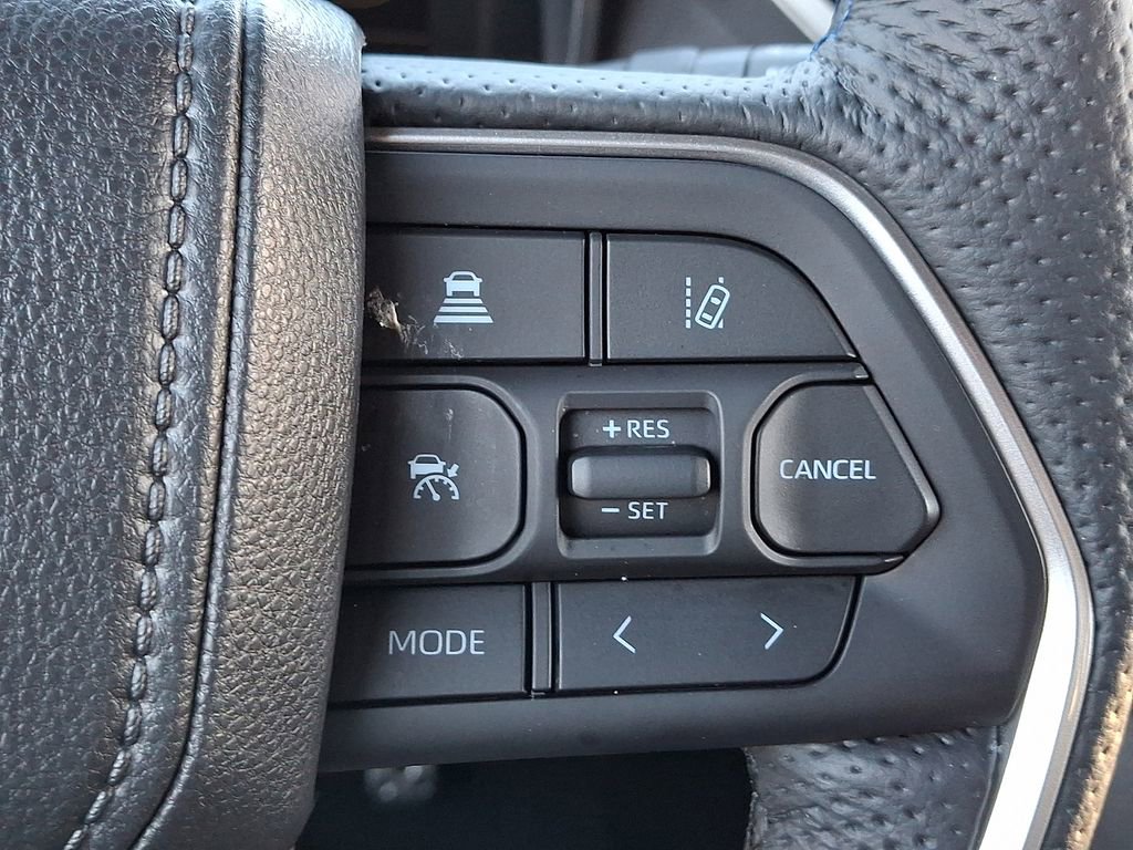 Used 2025 Toyota Sequoia Platinum image 25