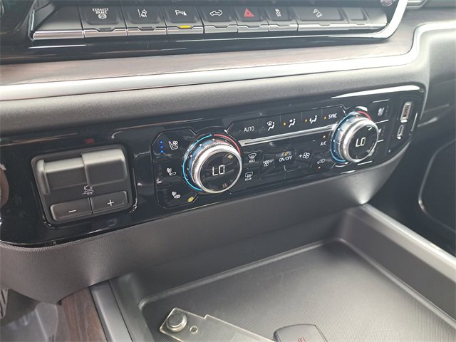 New 2025 GMC Sierra 2500 SLT w/ SLT Premium Package image 18