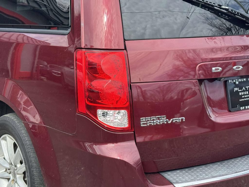 Used 2020 Dodge Grand Caravan SE FWD image 5