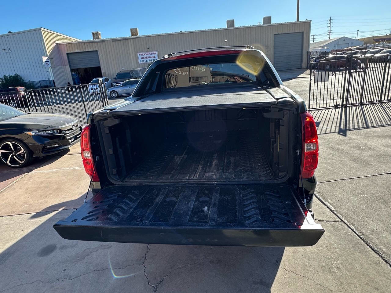 Used 2013 Chevrolet Avalanche LTZ image 5