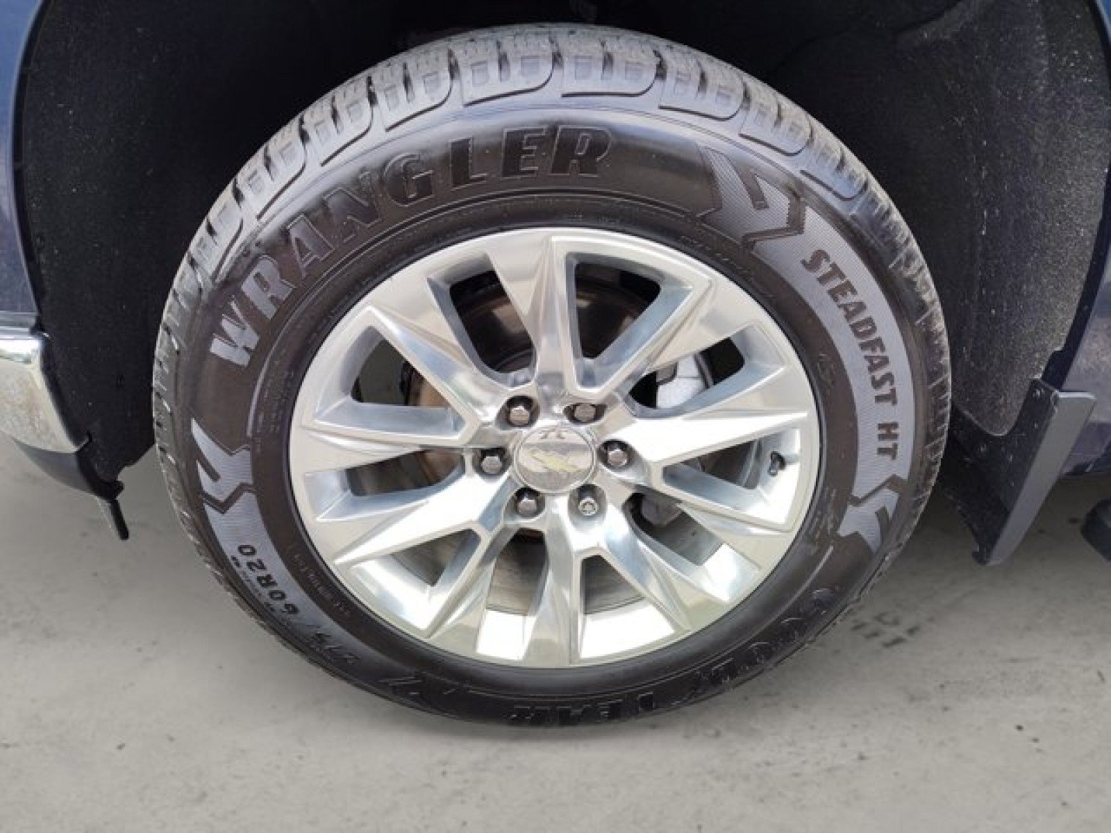 Used 2021 Chevrolet Silverado 1500 LTZ AWD/4WD image 9