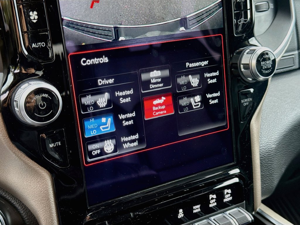 Used 2021 RAM 1500 Laramie AWD/4WD image 19
