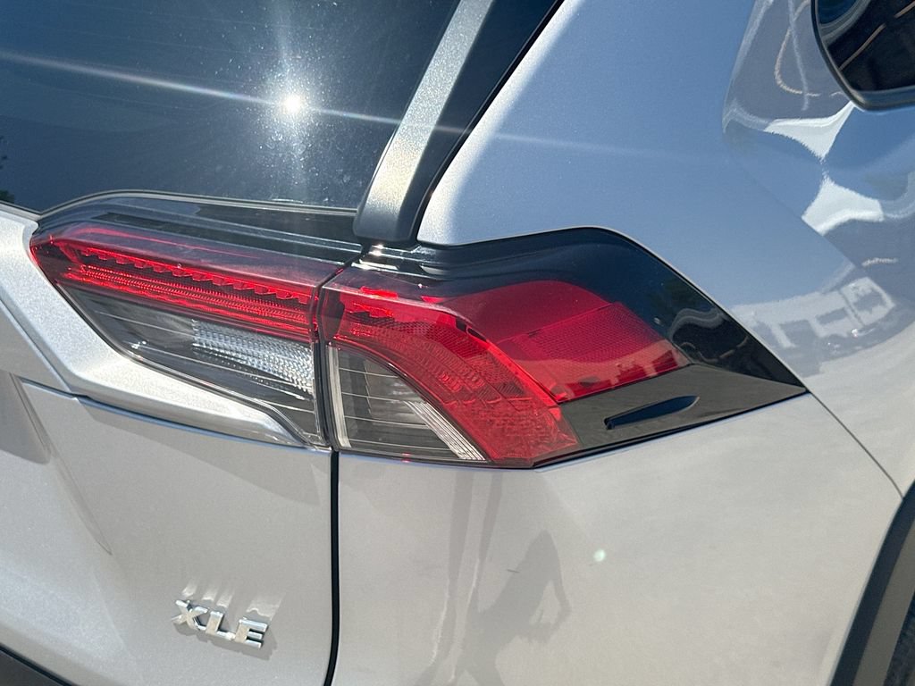 Used 2024 Toyota RAV4 XLE FWD image 25