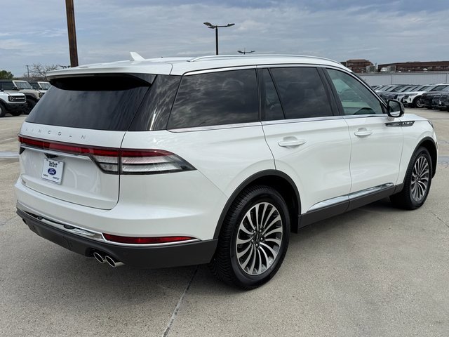 Used 2022 Lincoln Aviator AWD w/ Premium Package image 8