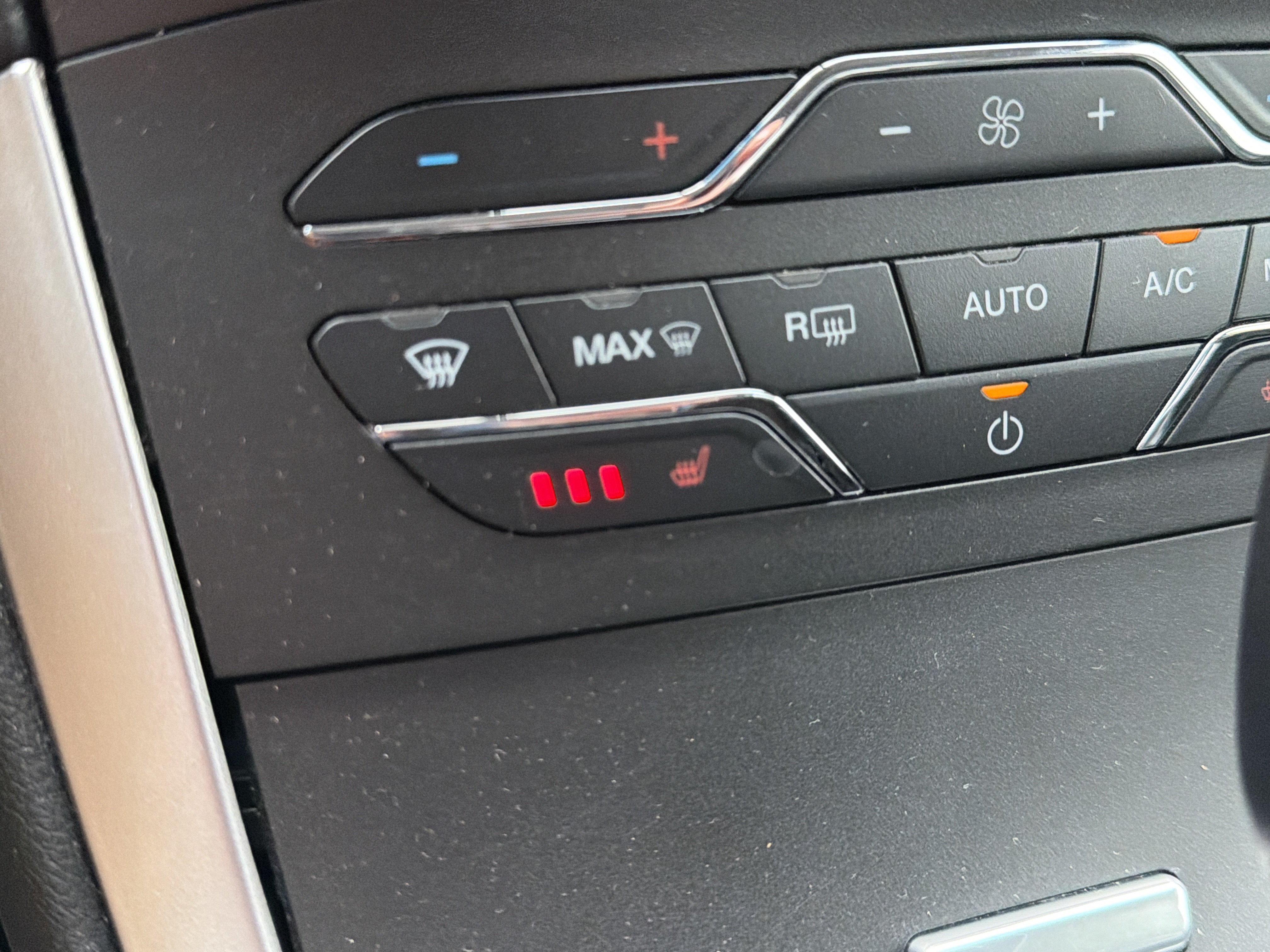 Used 2017 Ford Edge SEL w/ Equipment Group 201A AWD/4WD image 30