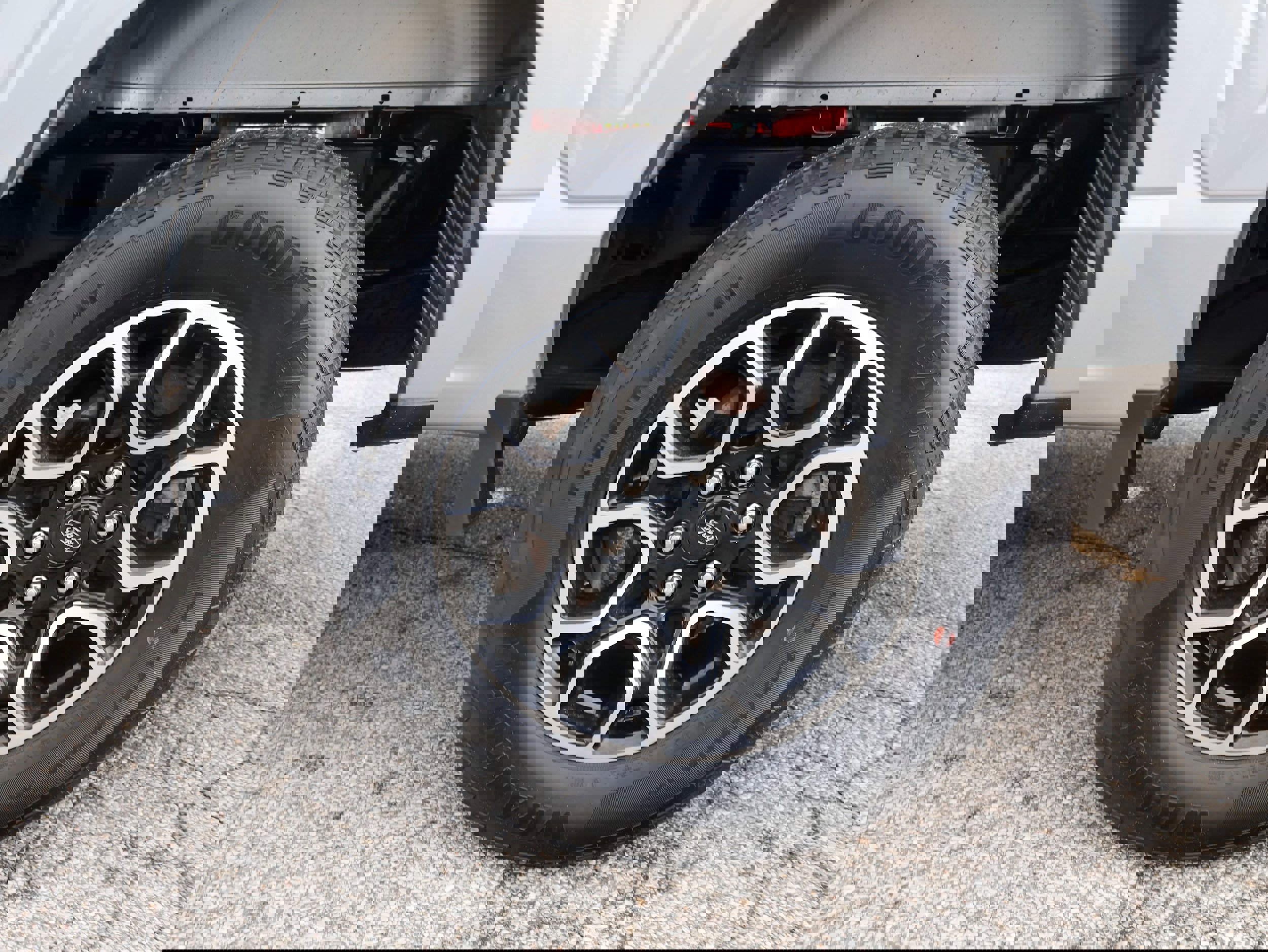 Used 2023 Ford F150 XLT w/ Equipment Group 302A High image 15