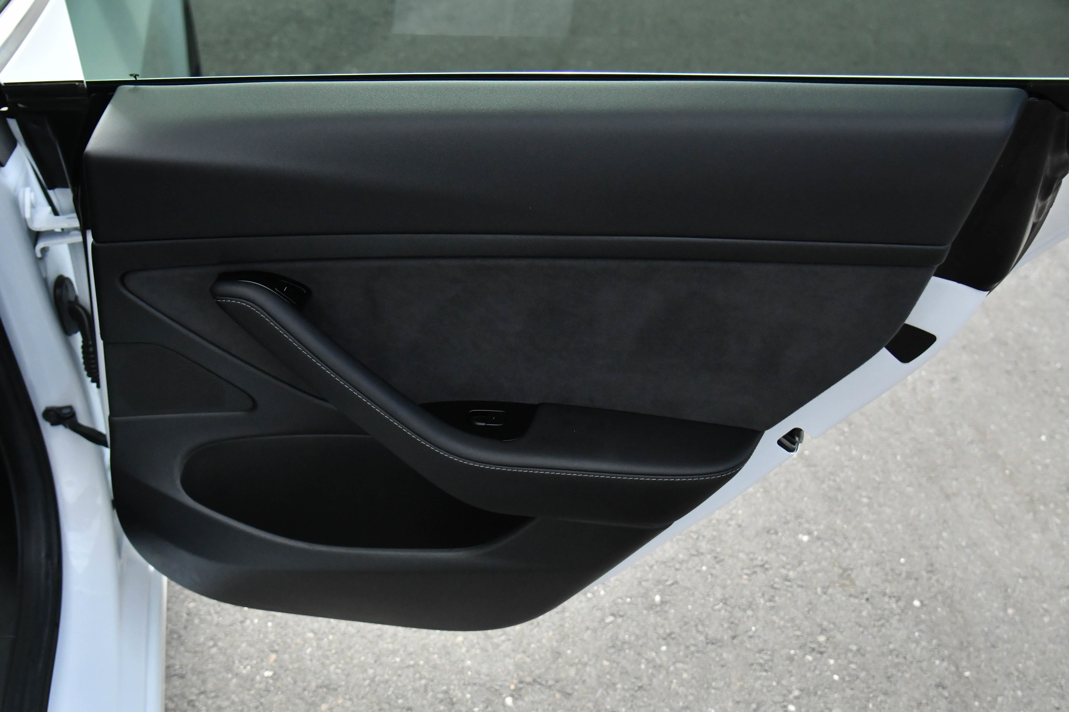 Used 2020 Tesla Model 3 Standard Range RWD image 36