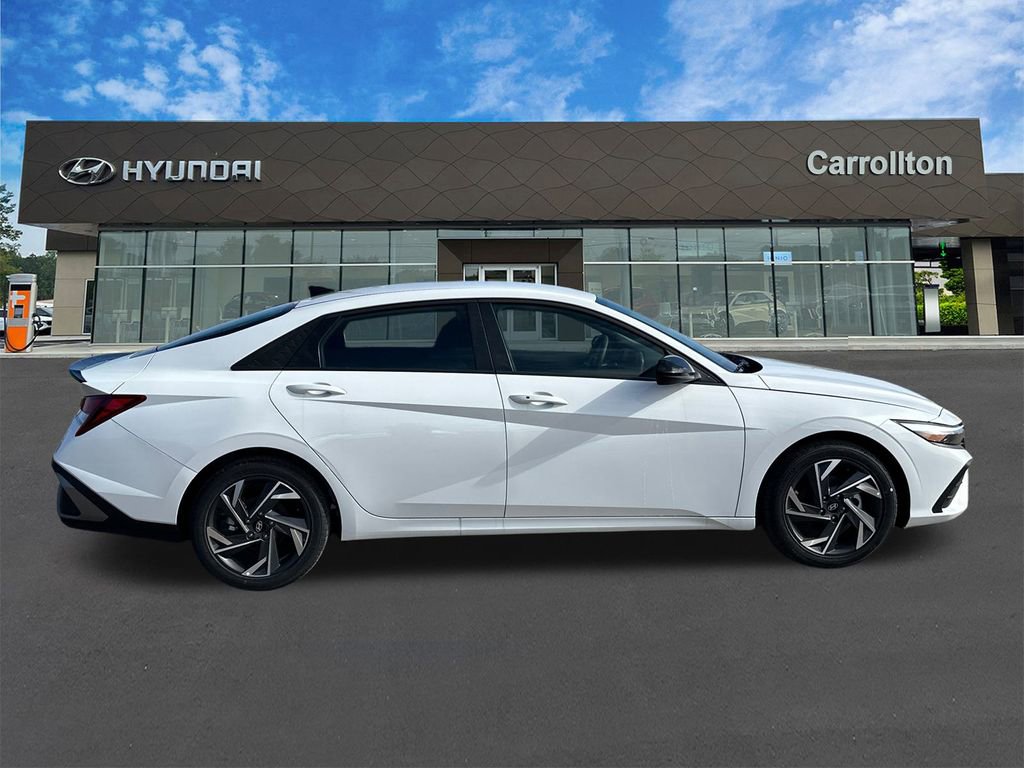 New 2025 Hyundai Elantra Sport image 4