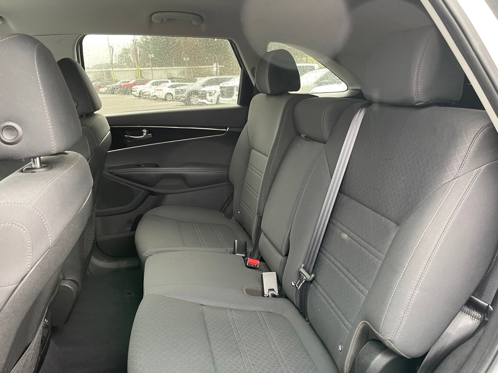 Used 2020 Kia Sorento LX image 22