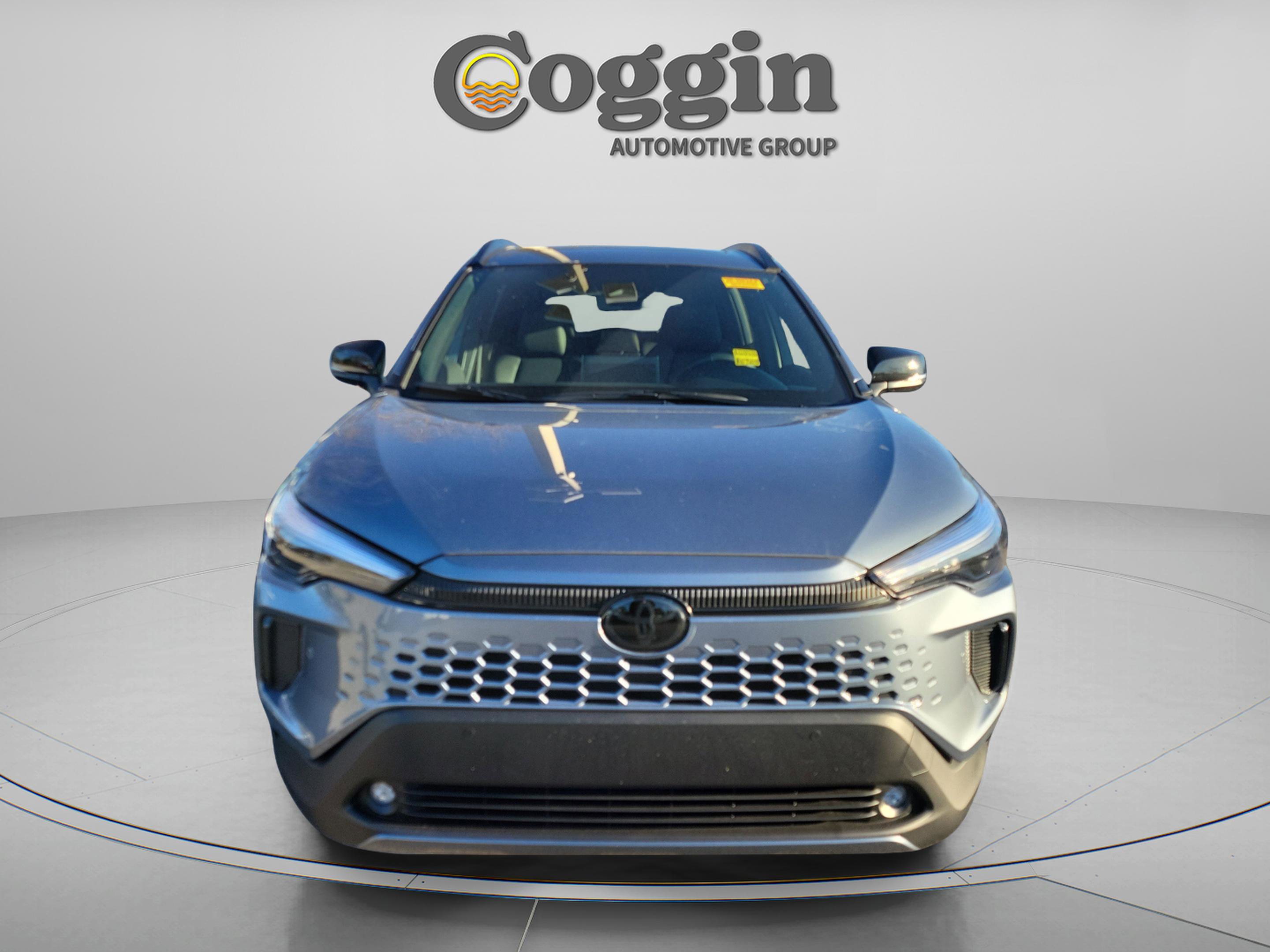 Used 2026 Toyota Corolla Cross XSE image 6