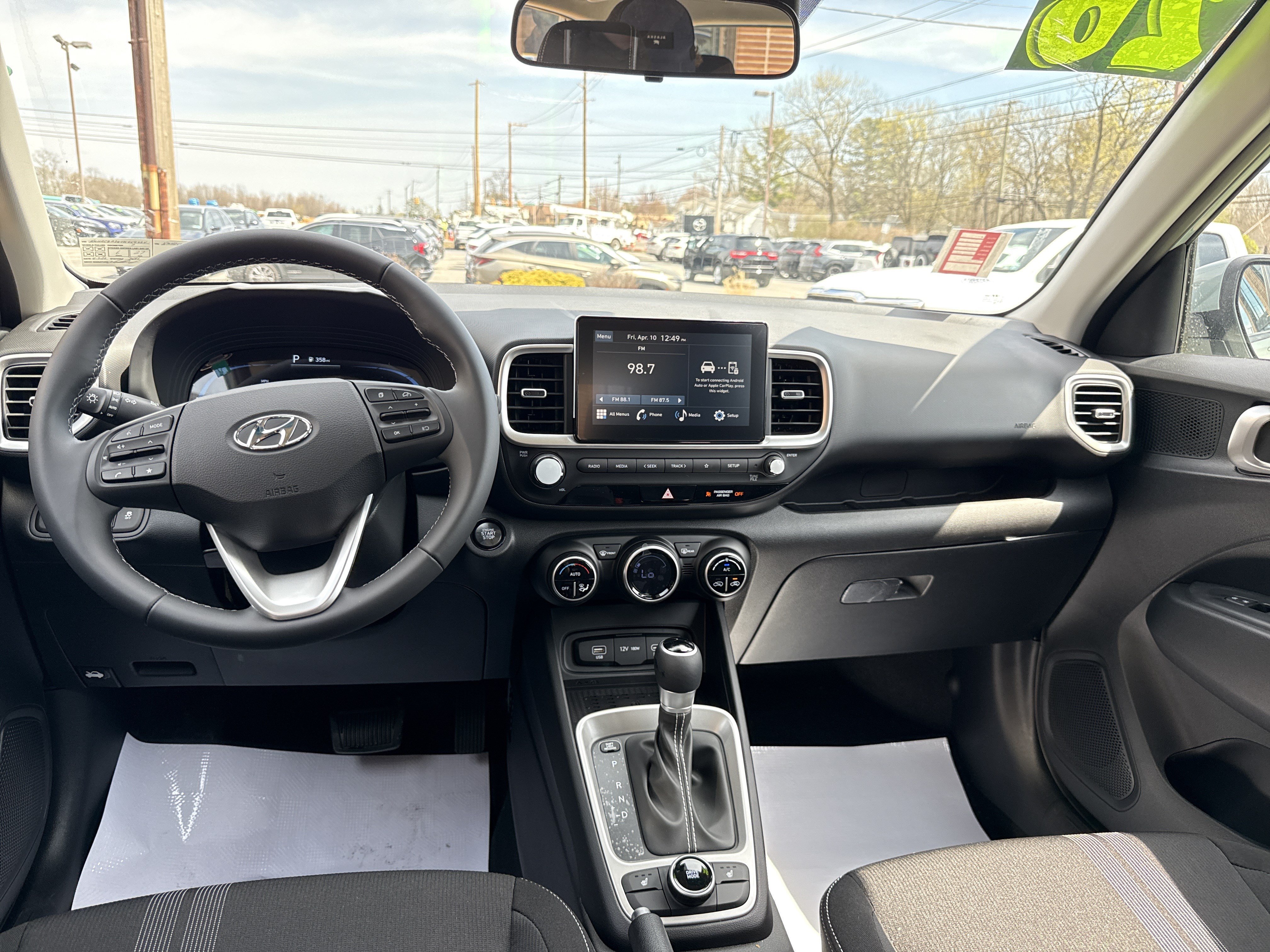 New 2026 Hyundai Venue SEL FWD image 14