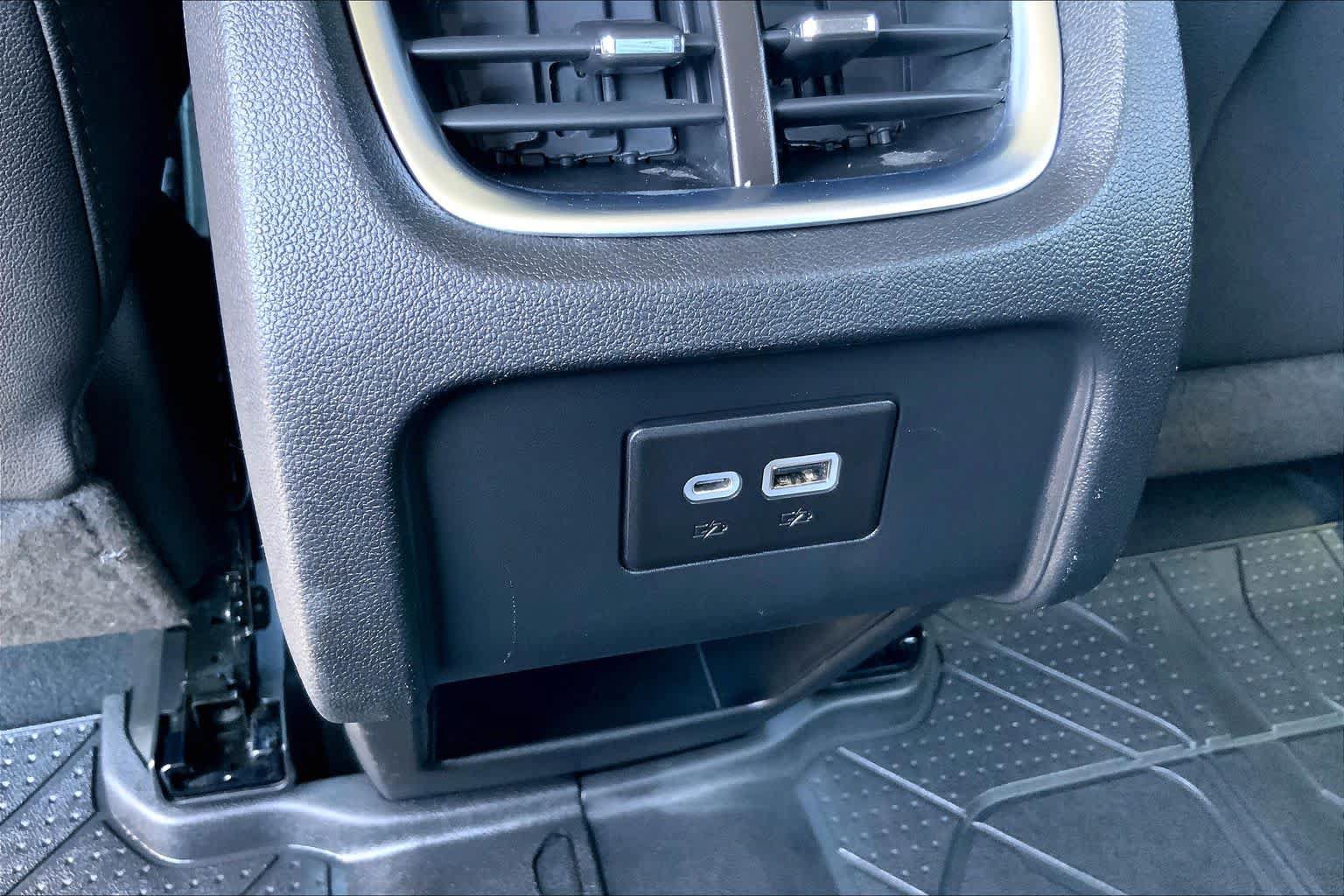 Used 2022 Chevrolet Blazer LT w/ LPO, Black Accent Package FWD image 36