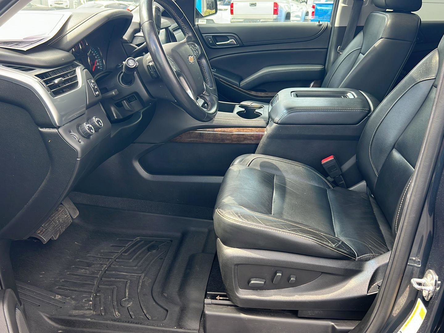 Used 2019 Chevrolet Suburban LT image 10