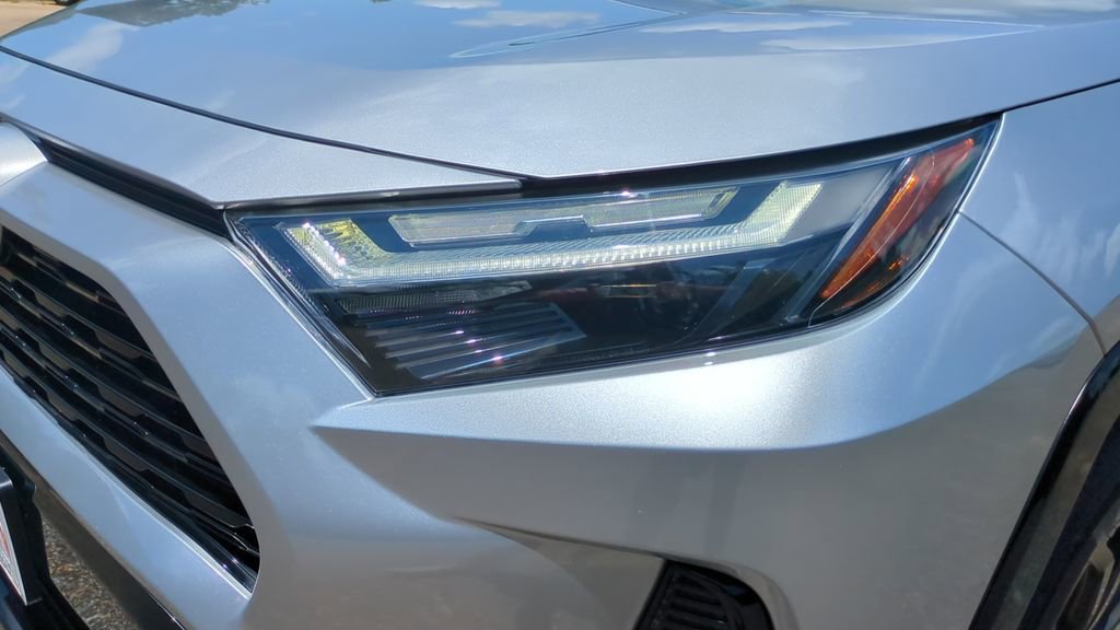 Used 2023 Toyota RAV4 SE AWD/4WD image 9