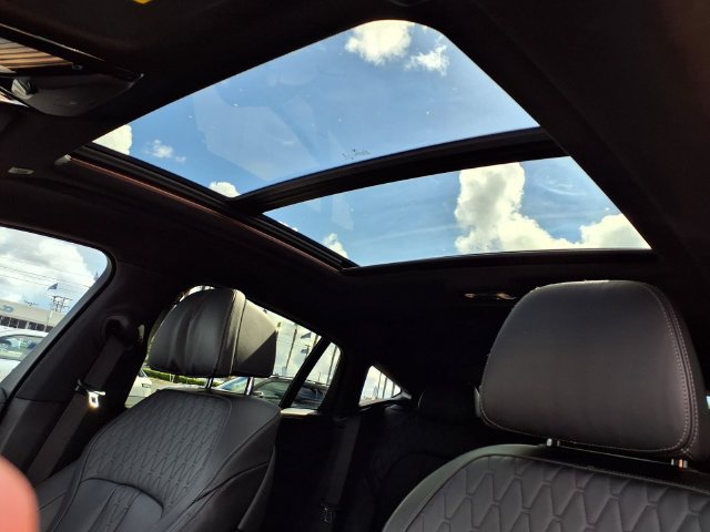 Used 2020 BMW X6 M50i w/ Premium Package AWD/4WD image 20