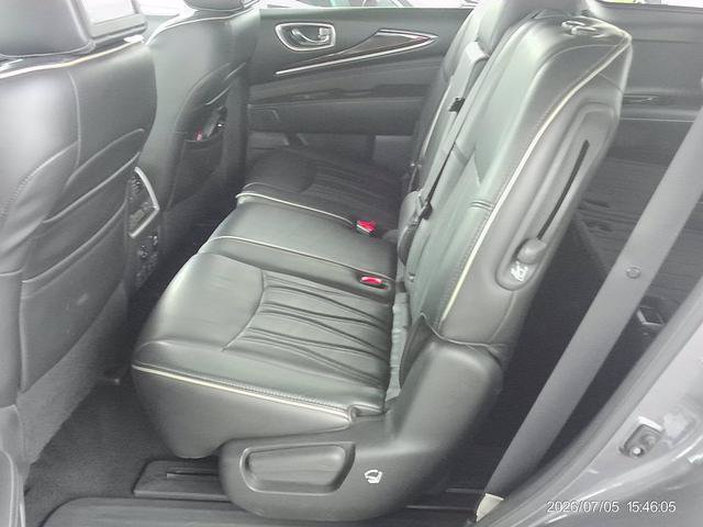 Used 2017 INFINITI QX60 Luxe w/ Deluxe Technology Package AWD/4WD image 5