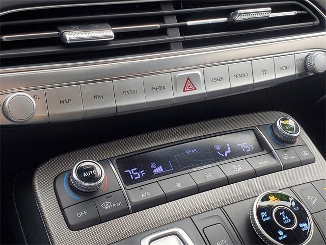 Used 2021 Hyundai Palisade Limited w/ Winter Package image 25