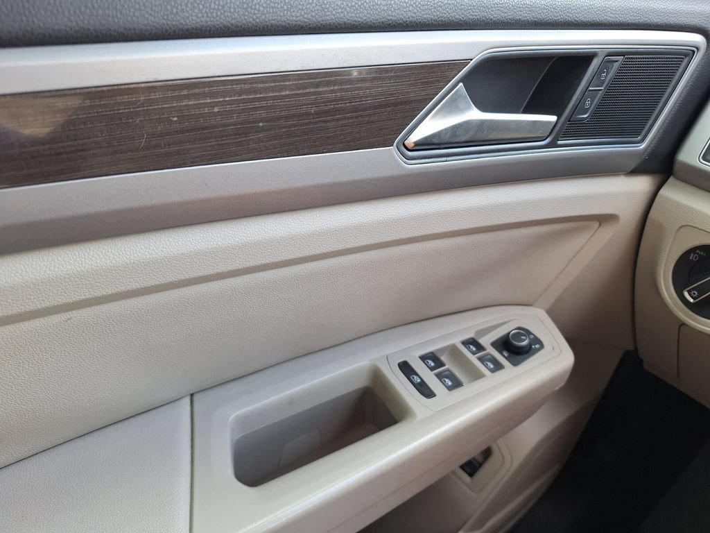 Used 2019 Volkswagen Atlas SE FWD image 20