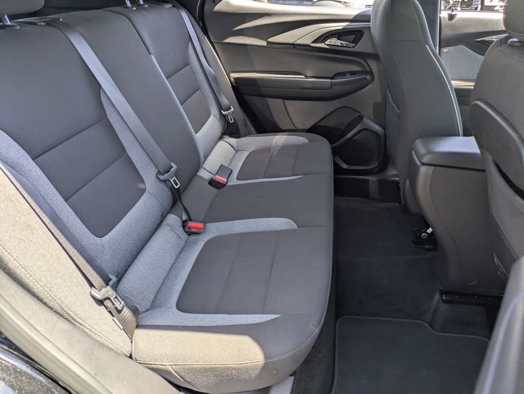 Used 2025 Chevrolet TrailBlazer LT AWD/4WD image 27