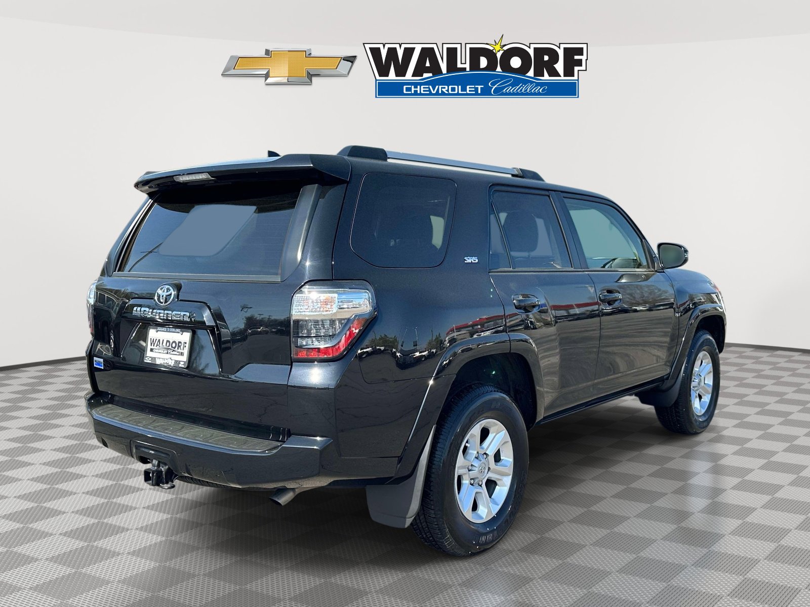 Used 2024 Toyota 4Runner SR5 Premium w/ Moonroof Package image 6
