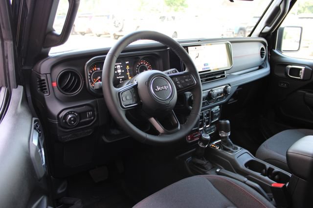 New 2026 Jeep Gladiator Rubicon w/ Steel Power Dome Hood Package AWD/4WD image 12