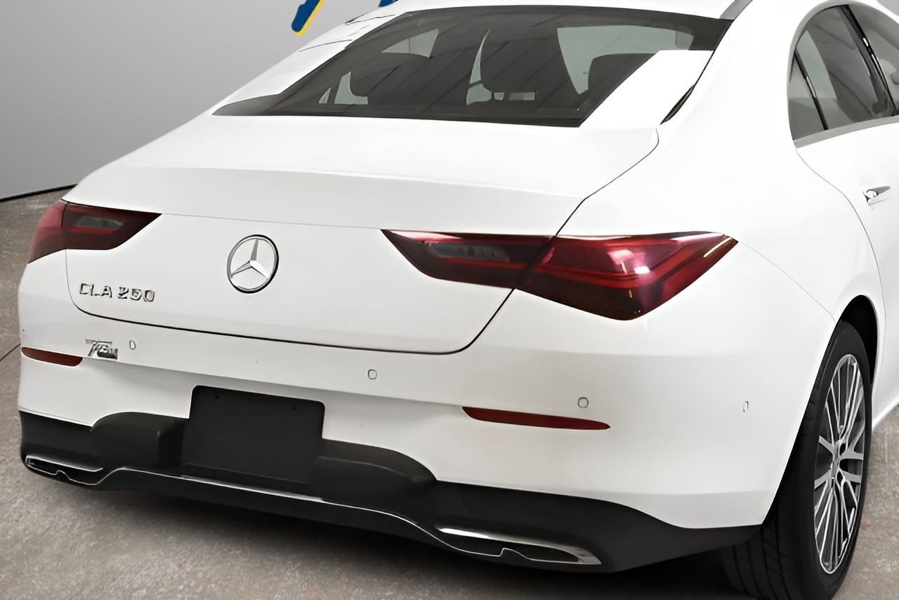 Used 2025 Mercedes-Benz CLA 250 image 3