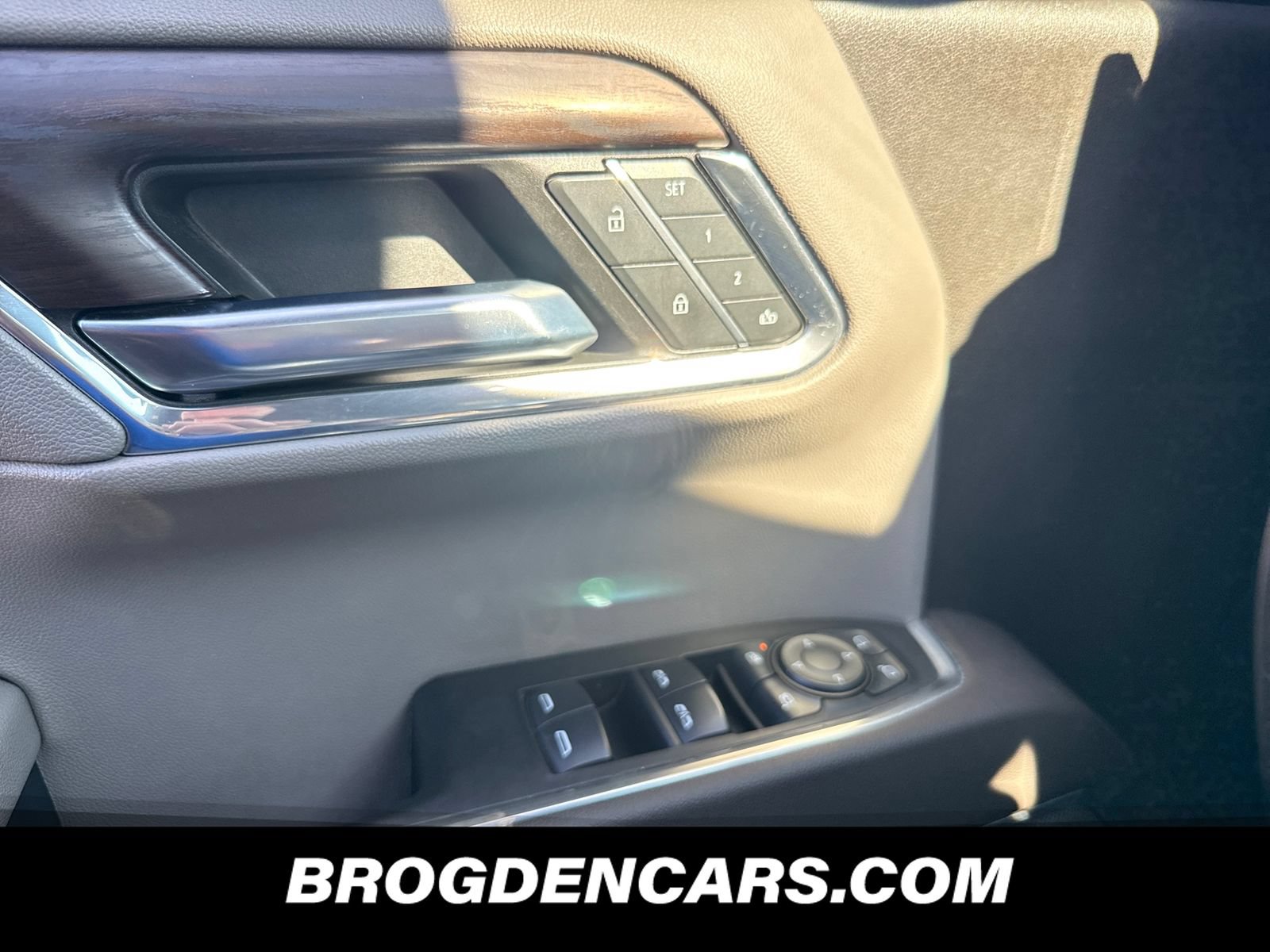 Used 2023 GMC Sierra 1500 SLT w/ SLT Premium Package AWD/4WD image 10