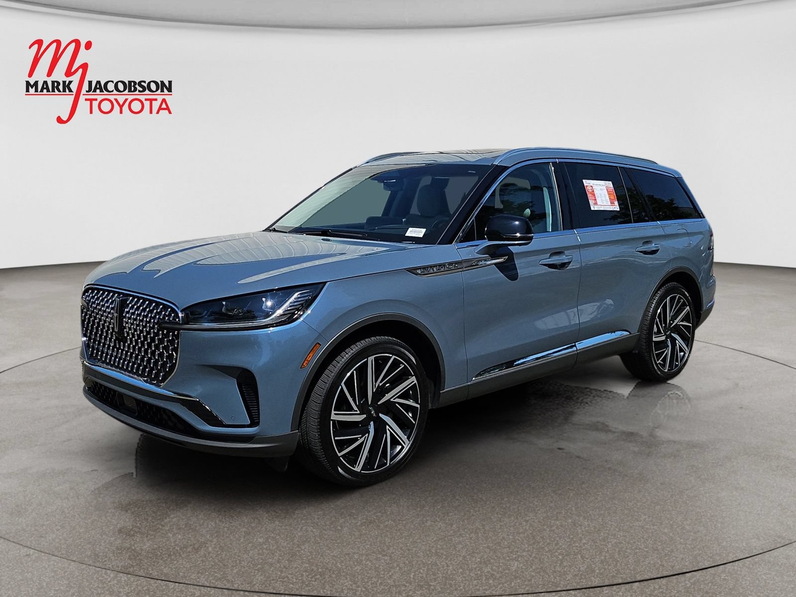 Used 2025 Lincoln Aviator Reserve w/ Equipment Group 201A AWD/4WD image 1