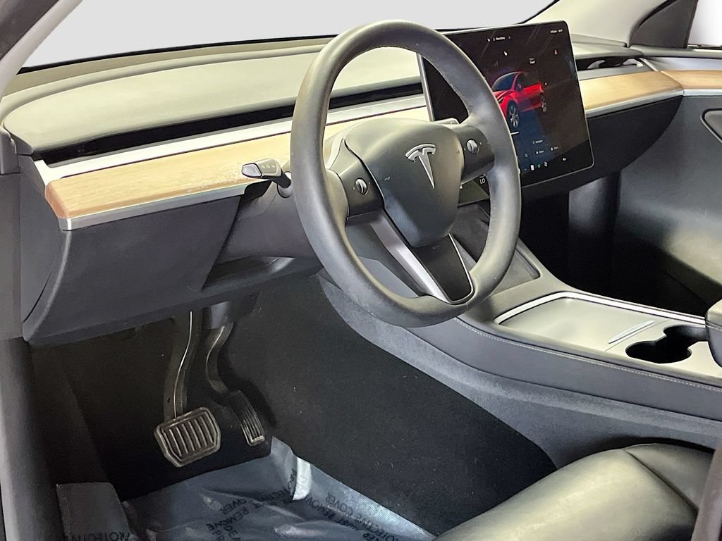 Used 2024 Tesla Model Y Long Range AWD/4WD image 9