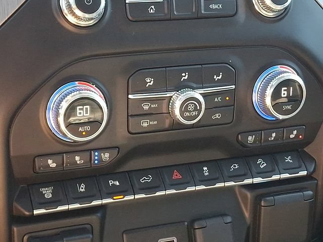 Certified 2023 GMC Sierra 2500 Denali w/ Denali Ultimate Package AWD/4WD image 18