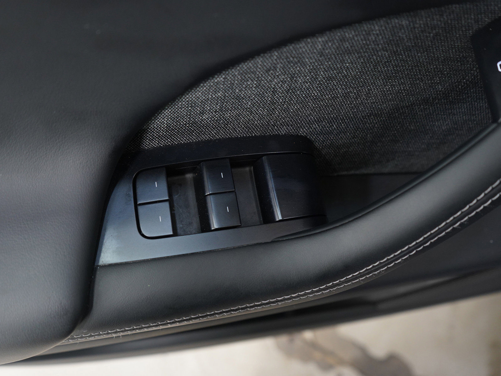 Used 2023 Tesla Model X Plaid image 23