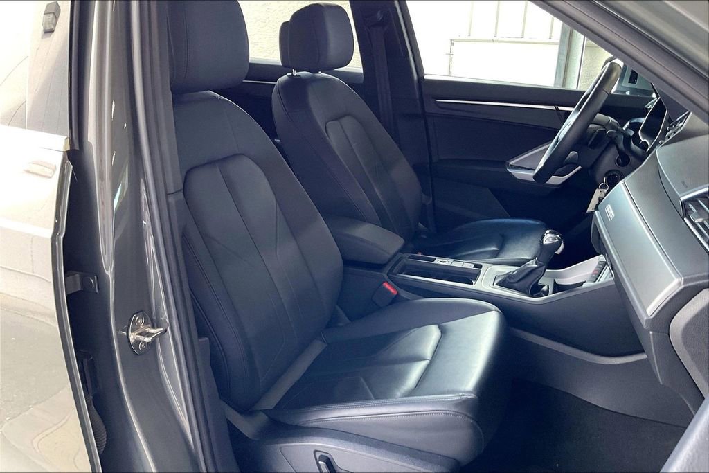 Used 2025 Audi Q3 2.0T Premium image 22