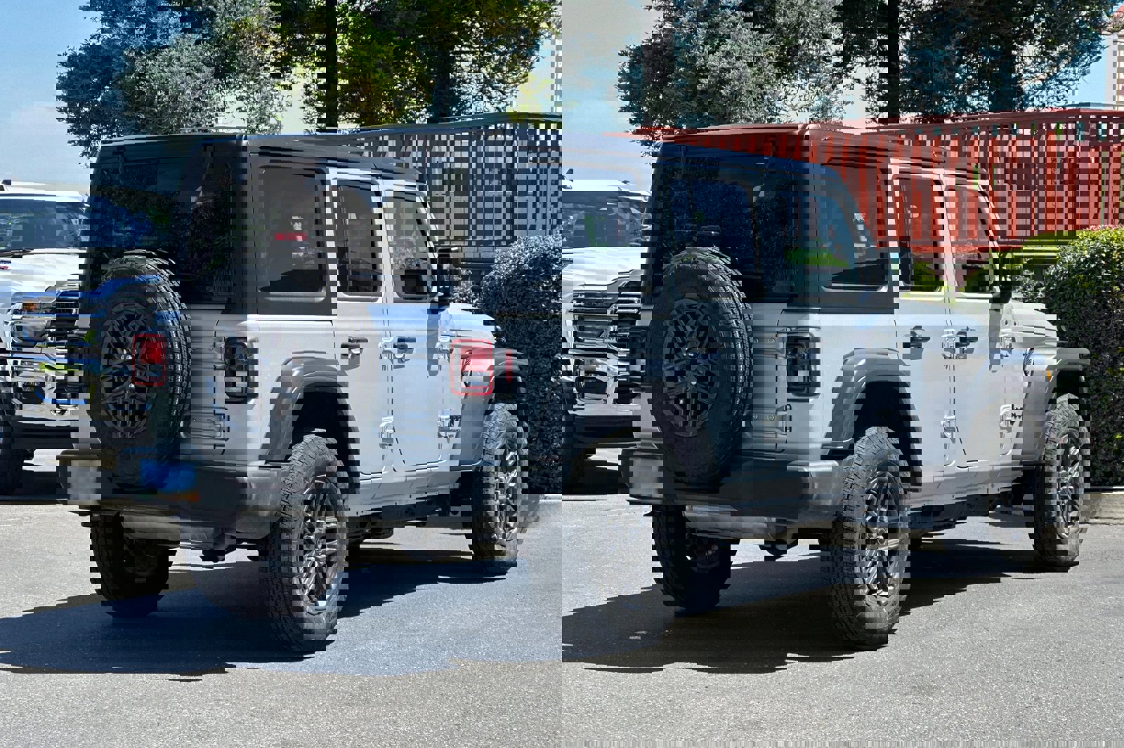 Used 2024 Jeep Wrangler Sport S image 4