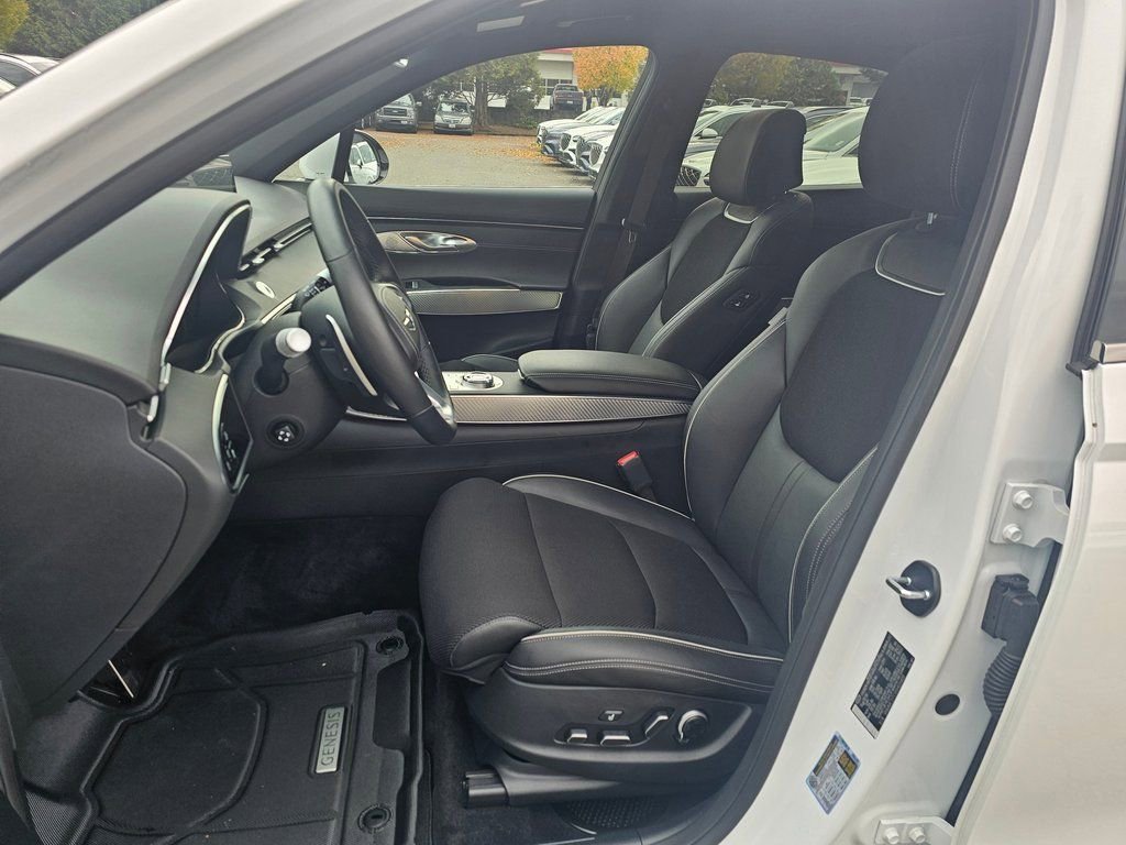 Certified 2025 Genesis GV70 3.5T Sport image 21