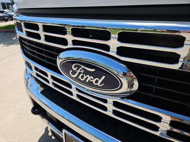 Used 2025 Ford F350 XLT w/ 360-Degree Camera Package image 25