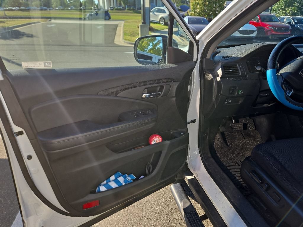 Used 2020 Honda Pilot EX image 11